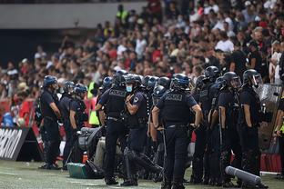 队报盛赞维蒂尼亚：他是巴黎的节拍器和新一代中场的完美代表