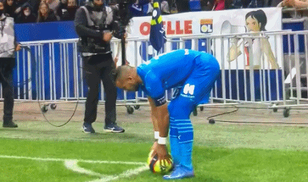 拉菲尼亚评巴萨历史巴西球员TOP5：内马尔居首，小罗第二（拉菲尼亚评选巴萨史上巴西球员前五：内马尔第一，小罗第二）