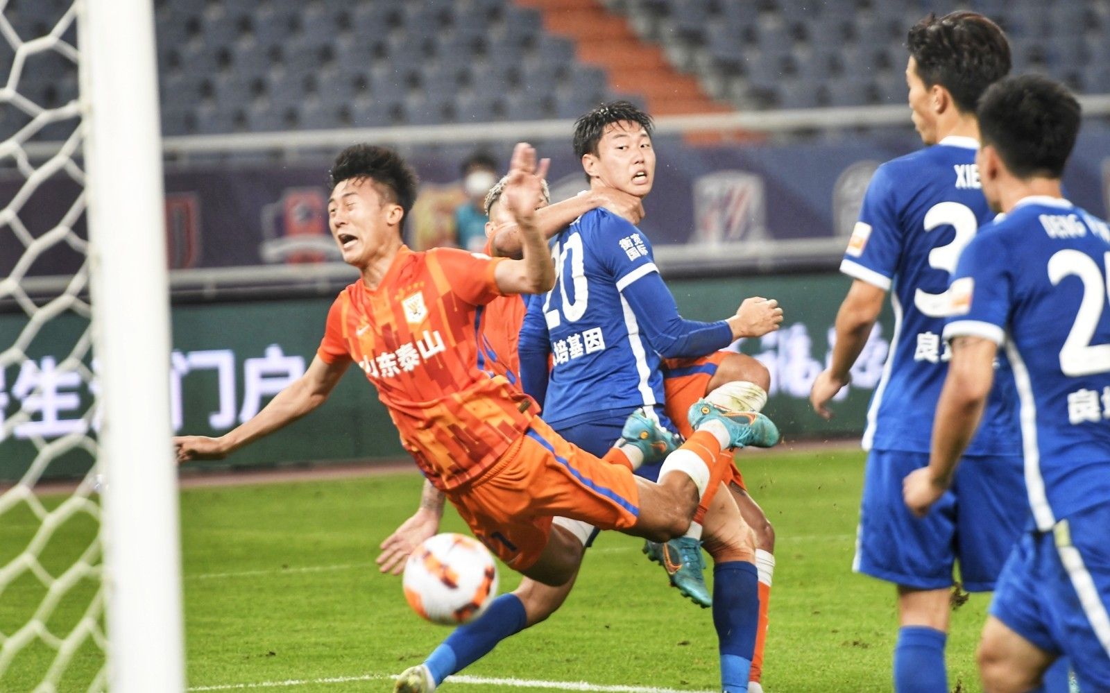 英超：阿森纳主场2-0完胜伯恩茅斯（英超：阿森纳主场2比0击败伯恩茅斯）