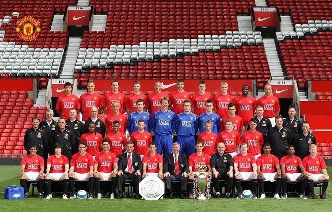 足球周刊：刘若钒曾想回成都却被徐正源拒绝，后获里卡多、穆斯卡特赏识（足球周刊：刘若钒曾欲回蓉遭徐正源否决，后获里卡多与穆斯卡特青睐）