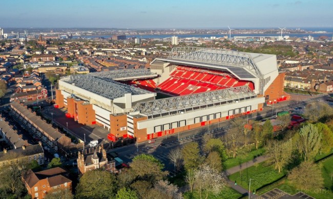 尼克斯外线低迷导致失利（尼克斯外线哑火，饮恨落败）