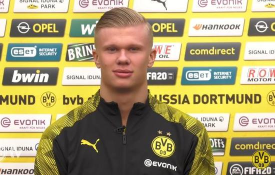 半场：巴萨1-1马竞，巴埃纳、拉菲尼亚破门，莱万点球踢飞（半场战报：巴萨1-1马竞，巴埃纳与拉菲尼亚相继破门，莱万点球失手）