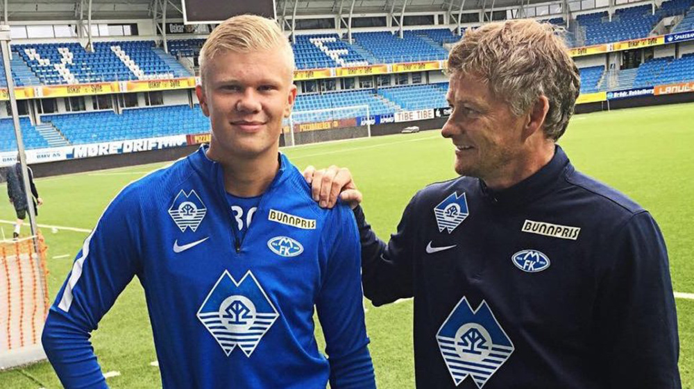 中超联赛总结：积分榜前三分析,（中超赛季回顾：积分榜前三队深度解析）