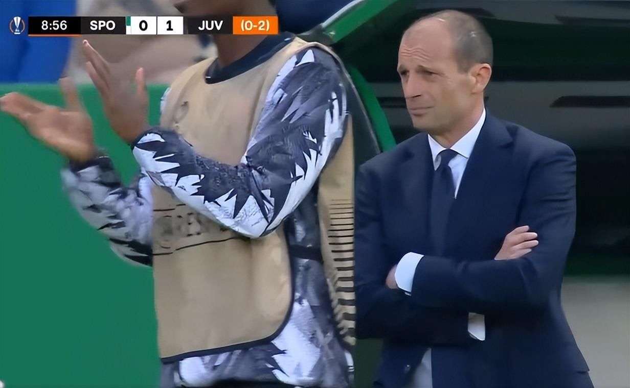 名宿：在我看来莱奥是边锋不是前锋；他配得上米兰10号球衣（名宿：莱奥是边锋非前锋，配得上米兰10号）