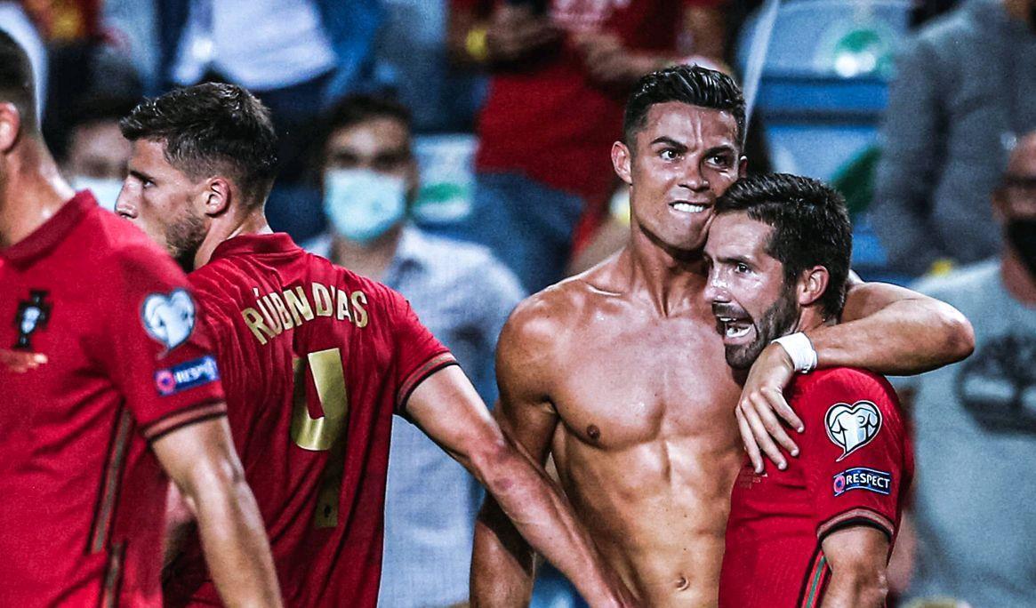 2025中足联颁奖会：河南队主帅拉莫斯当选中超最佳教练（2025中足联年度颁奖：河南队主帅拉莫斯荣膺中超最佳教练）