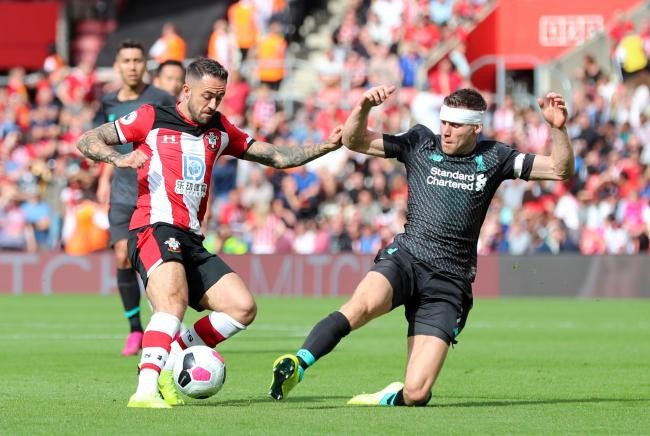 世欧预半场：齐甘科夫造险，乌克兰暂0-0冰岛（世欧预半场战报：乌克兰0-0冰岛，齐甘科夫屡造险情）