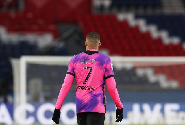 克罗斯评选历史最佳阵容：诺伊尔门将，马塞洛、拉姆...（克罗斯评出史上最佳阵容：门将诺伊尔，后卫马塞洛、拉姆...）