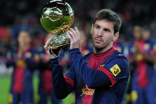 日媒：日本国门铃木彩艳预计13日在日本接受手指骨折手术（日媒：日本队门将铃木彩艳预计13日在本土接受手指骨折手术）