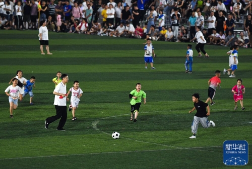 上海男篮39分大胜！新赛季开门红，弗格首秀10分，怀特塞德11分（上海男篮39分狂胜迎新季开门红，弗格首秀拿10分，怀特塞德贡献11分）