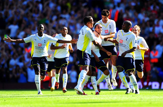 掘金约基奇豪取三双助球队连胜（约基奇砍下三双，助掘金延续连胜）