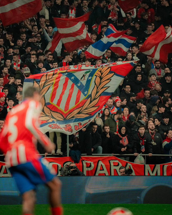 记者：瓜迪奥拉不满埃切韦里经纪人，不同意球员租借回河床（记者称瓜迪奥拉对埃切韦里经纪人不满，拒绝将球员租回河床）