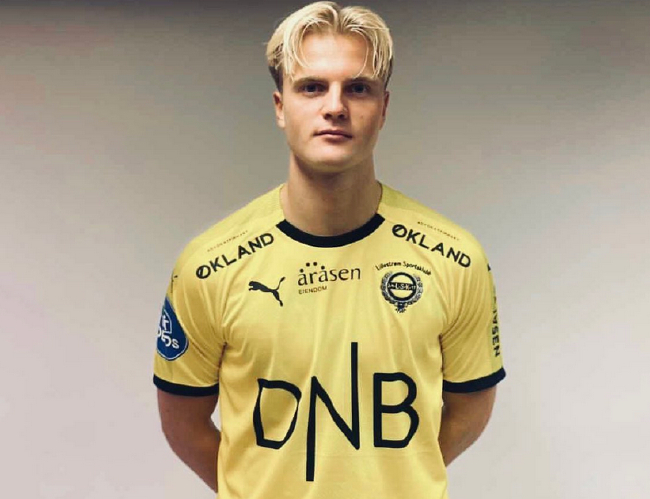 欧冠半场：吉马良斯意外乌龙送分，勒沃库森暂1-0纽卡（欧冠半场战报：吉马良斯自摆乌龙，勒沃库森暂以1-0领先纽卡）