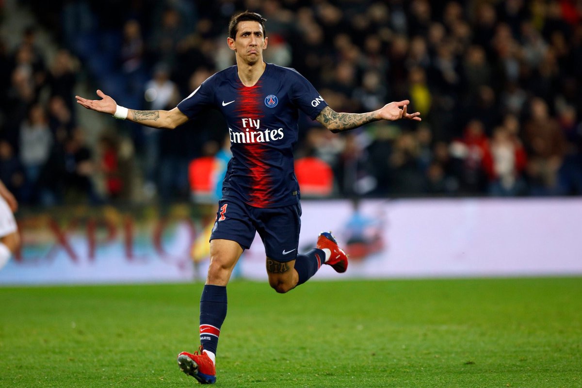 利物浦欧冠大名单：萨拉赫缺阵！范戴克领衔，维尔茨在列（利物浦公布欧冠名单：范戴克领军，萨拉赫缺席，维尔茨入选）